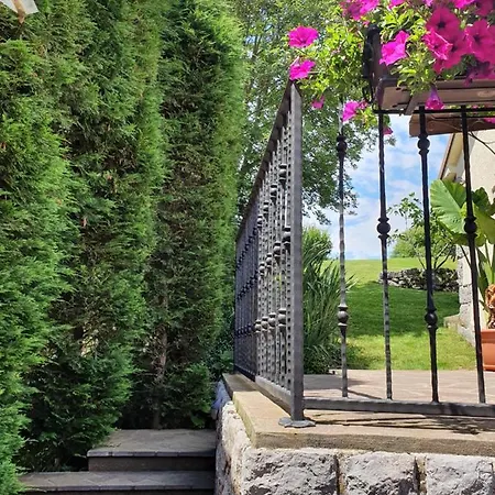 Holiday Demark * Jurdani