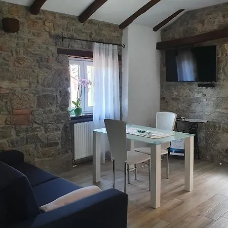 Holiday Demark Jurdani