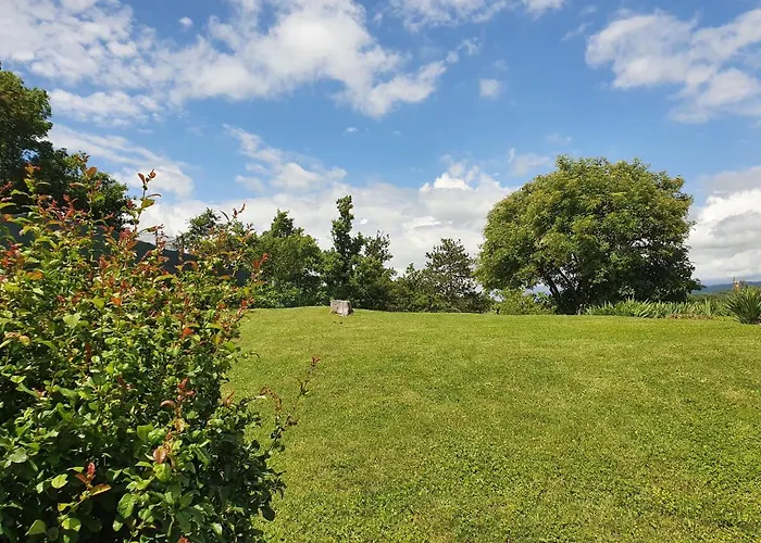 Demark Semesterbostad Jurdani